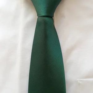 ВЕК71 Зелена вратовръзка от 100% естествена коприна