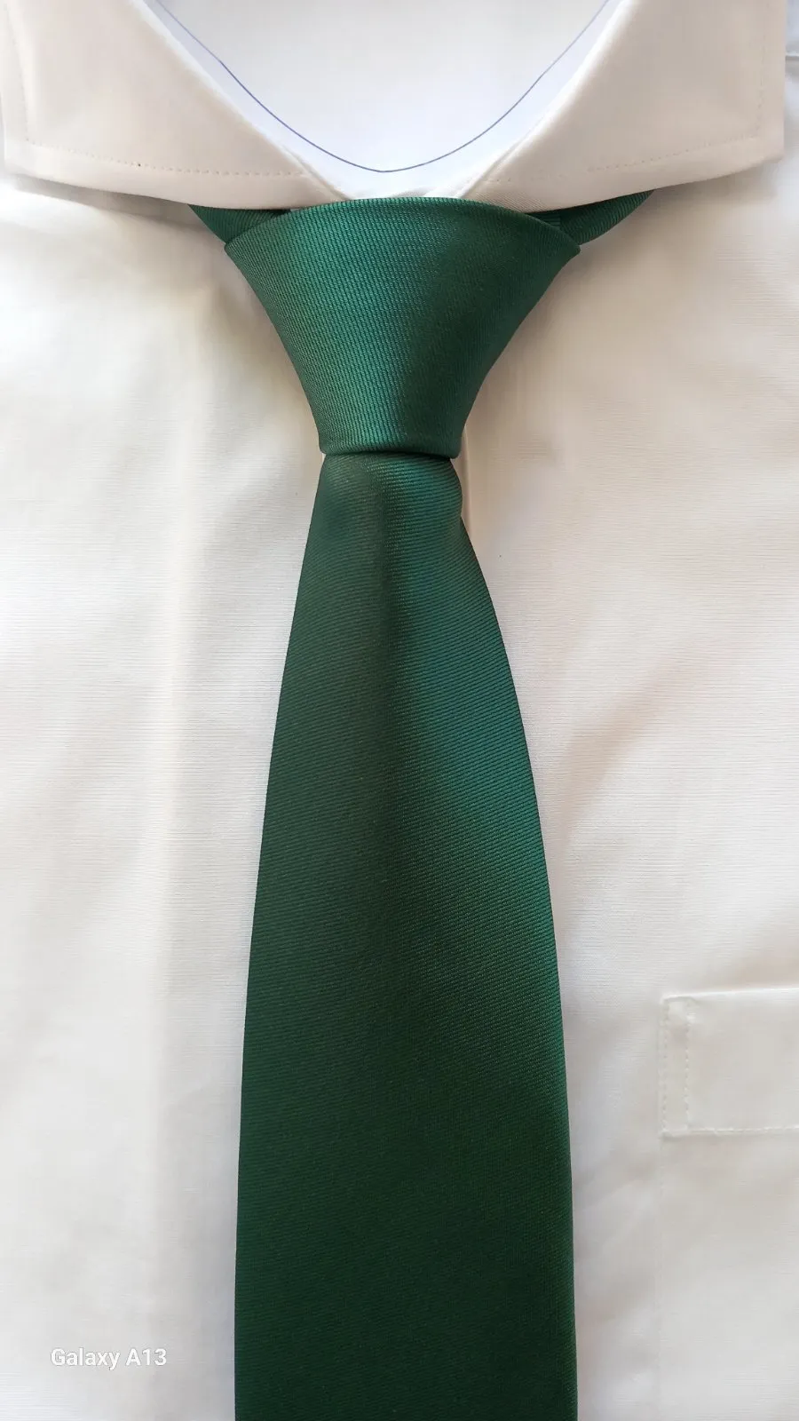 ВЕК71 Зелена вратовръзка от 100% естествена коприна