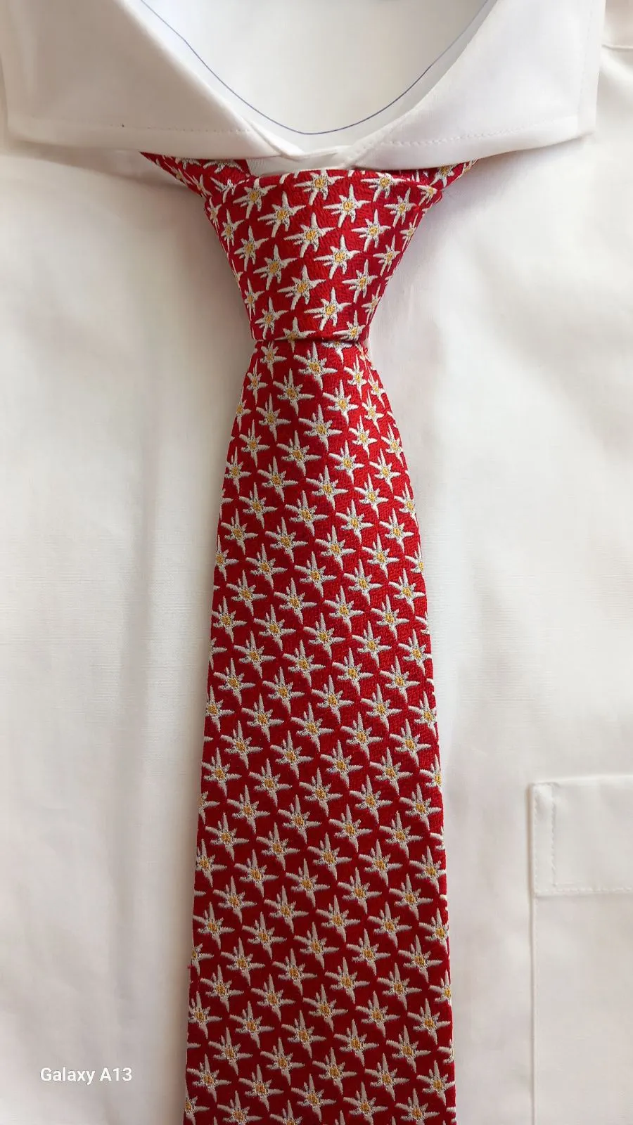 ВЕК73 Бутикова вратовръзка от 100% естествена коприна