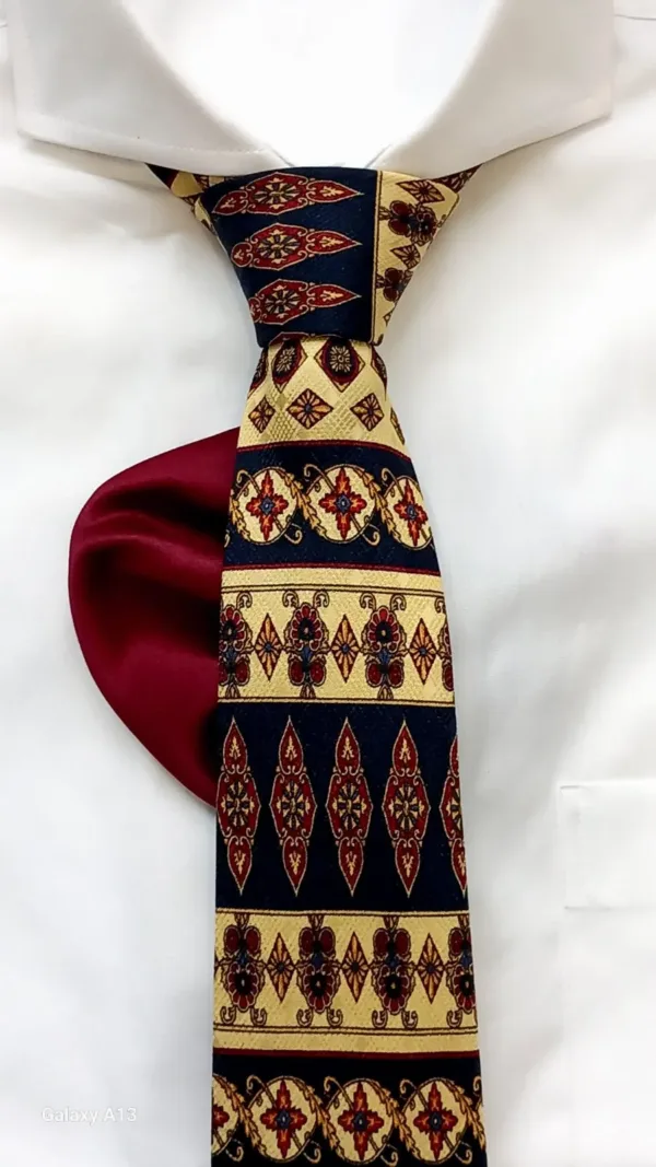 ВЕКК006 Бутикова вратовръзка с кърпичка