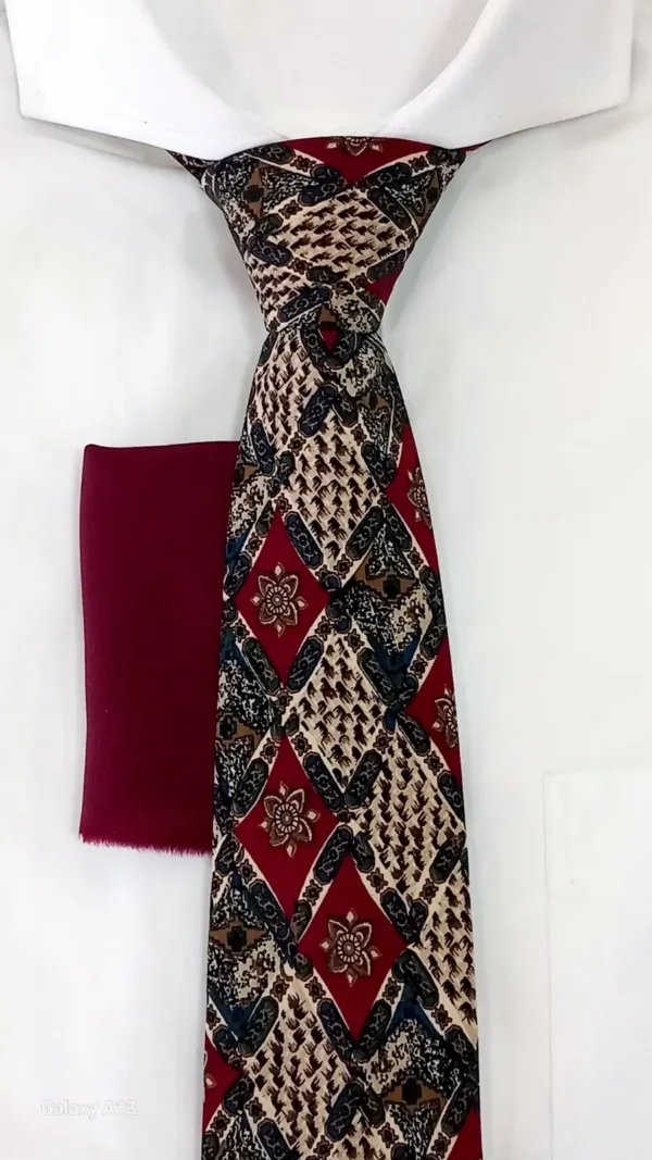 КВЖ008 Цветна вратовръзка от полиестер с кърпичка