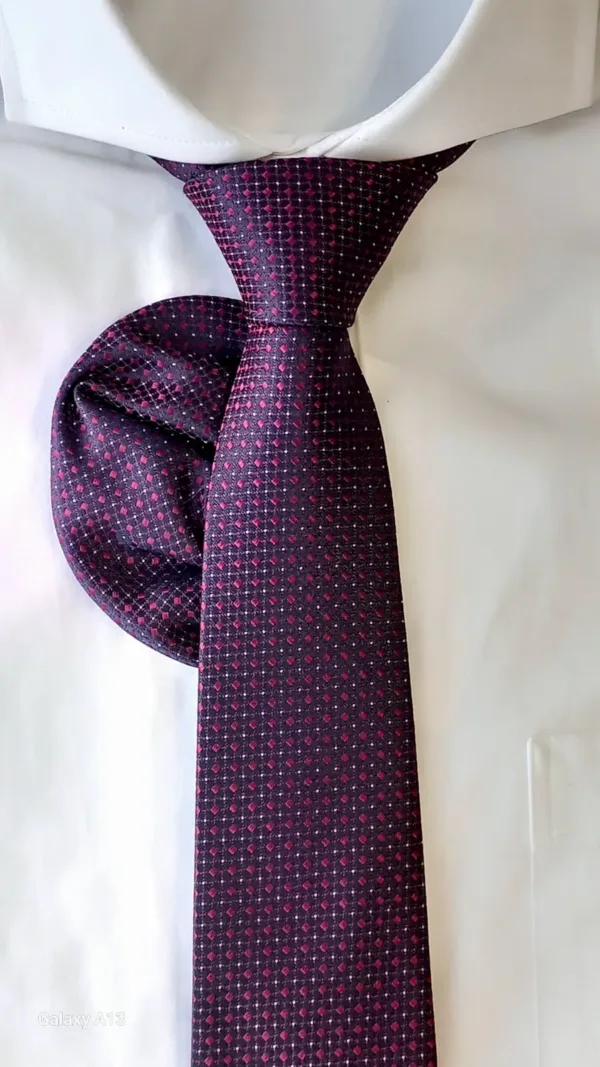 КВЖ182 Изискана вратовръзка с кърпичка в тъмносиньо и бордо