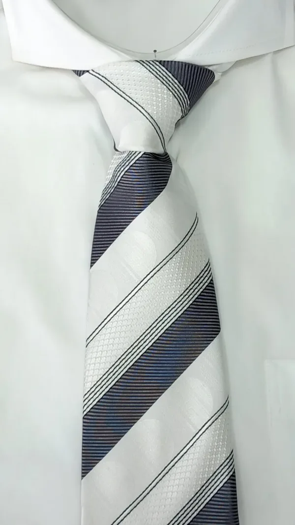 ВЖ044 Бяла сатенирана вратовръзка с черно райе